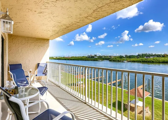 317 Bayshores Yacht Tennis Club Clearwater Beach