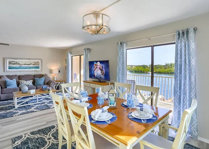 317 Bayshores Yacht Tennis Club * Clearwater Beach