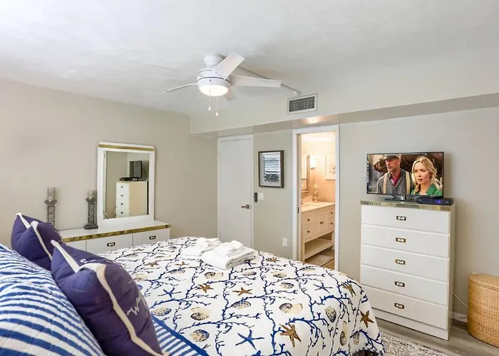 317 Bayshores Yacht Tennis Club * Clearwater Beach